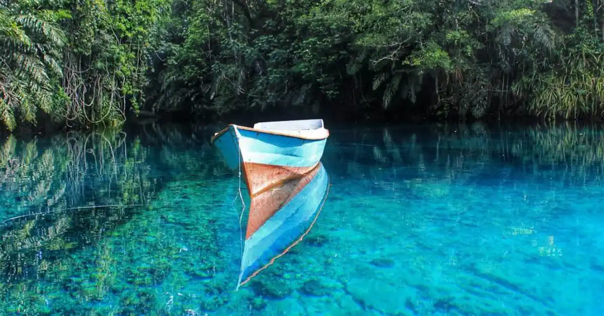 Danau Cermin Lamaru