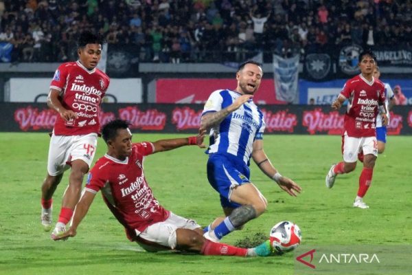 bali-united-kalah-lawan-persib-bandung-2657801
