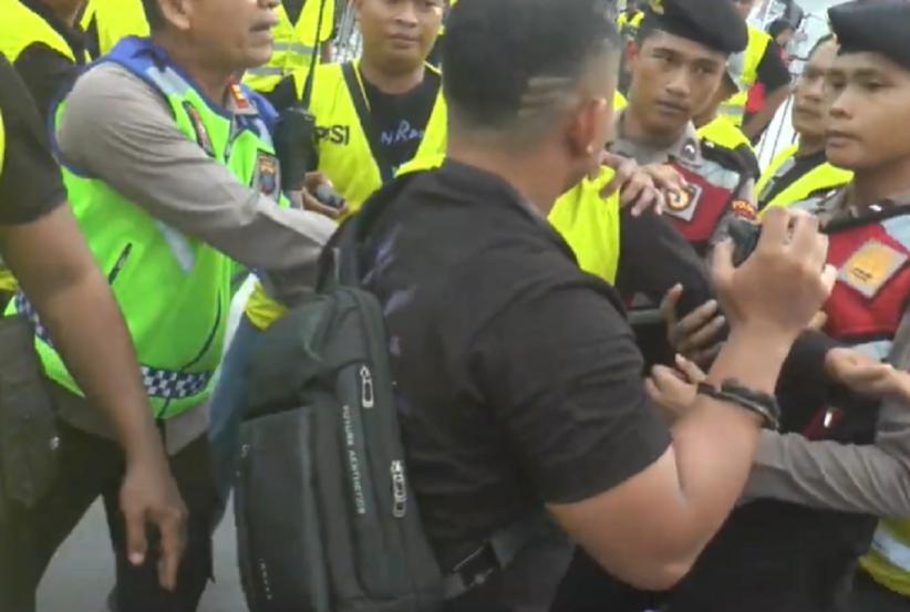 polisi_adu_jotos